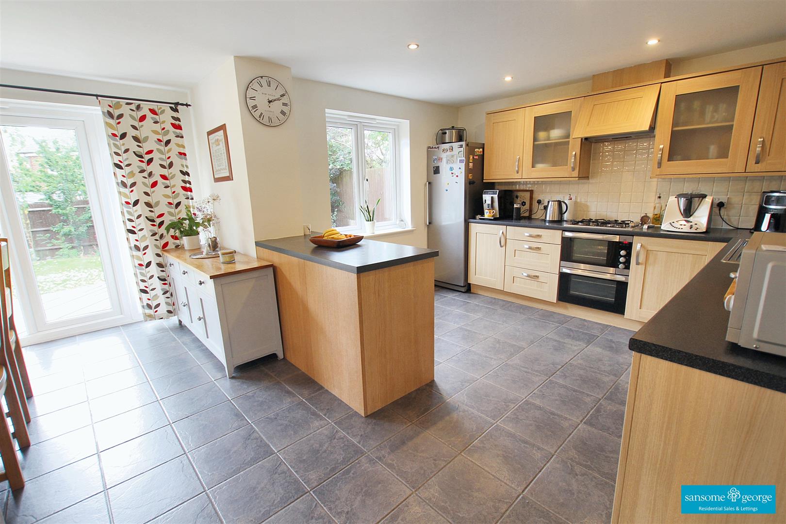 Woodthorne Close, Tilehurst, Tilehurst Reading